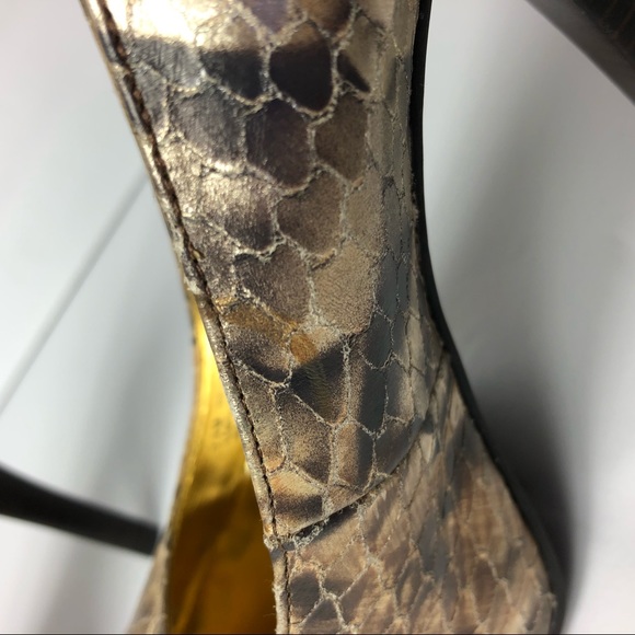 Carlos Santana Faux Snakeskin Stilettos Heels - Picture 8 of 8